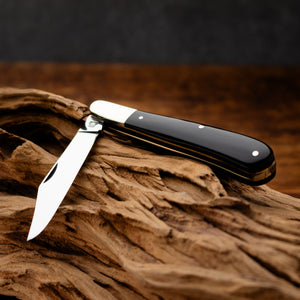Gentleman's Clip Point - 67mm Blade - Buffalo Horn Handle